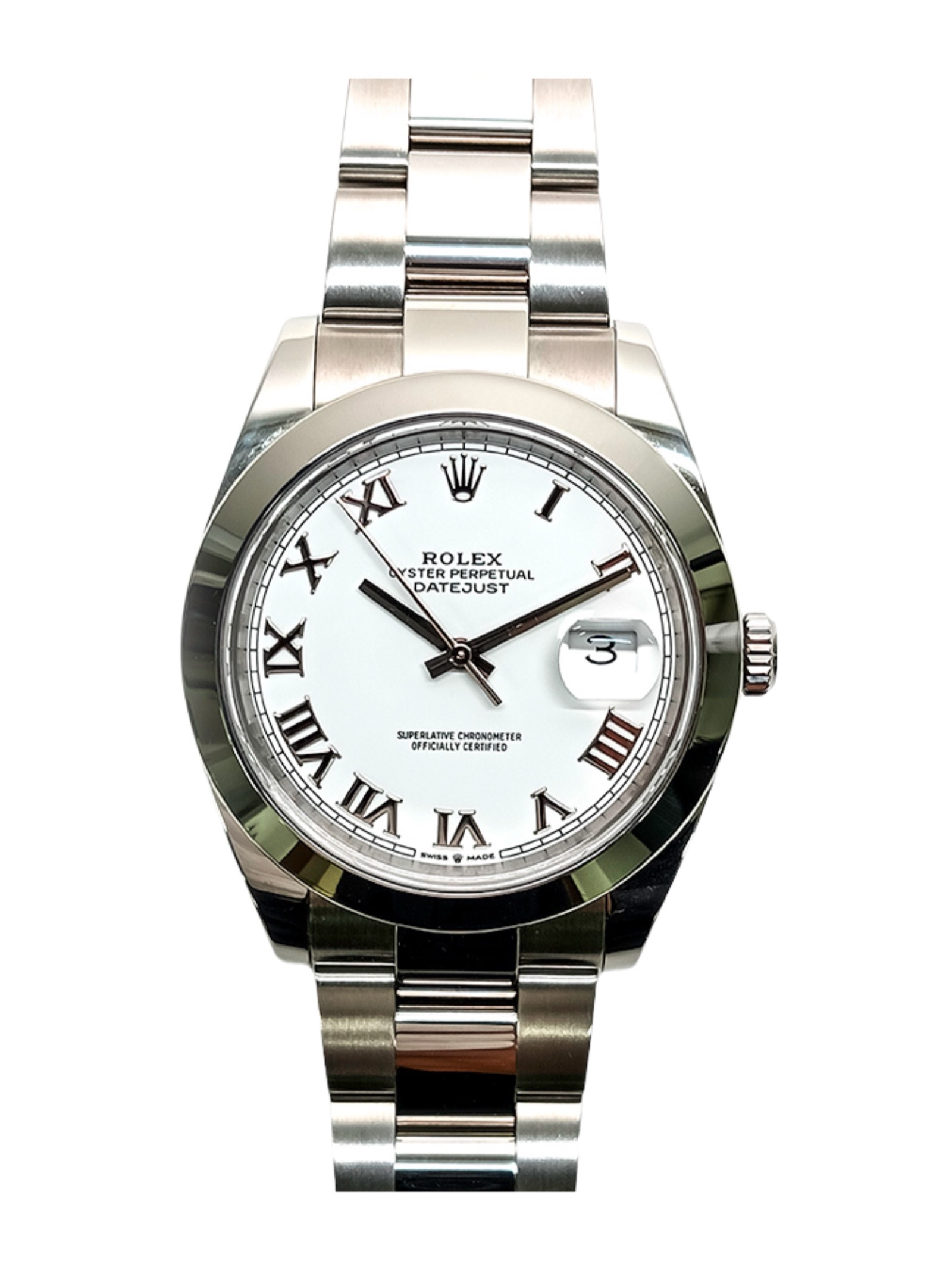Rolex Datejust 41, vue de face sur fond blanc